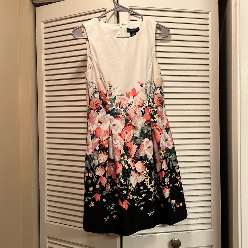 Jessica Howard Floral Dress in size 8p.